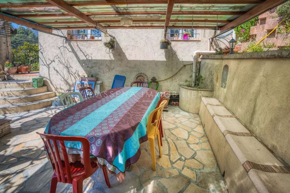 Maison à SAINT-ANDRE-DE-LA-ROCHE