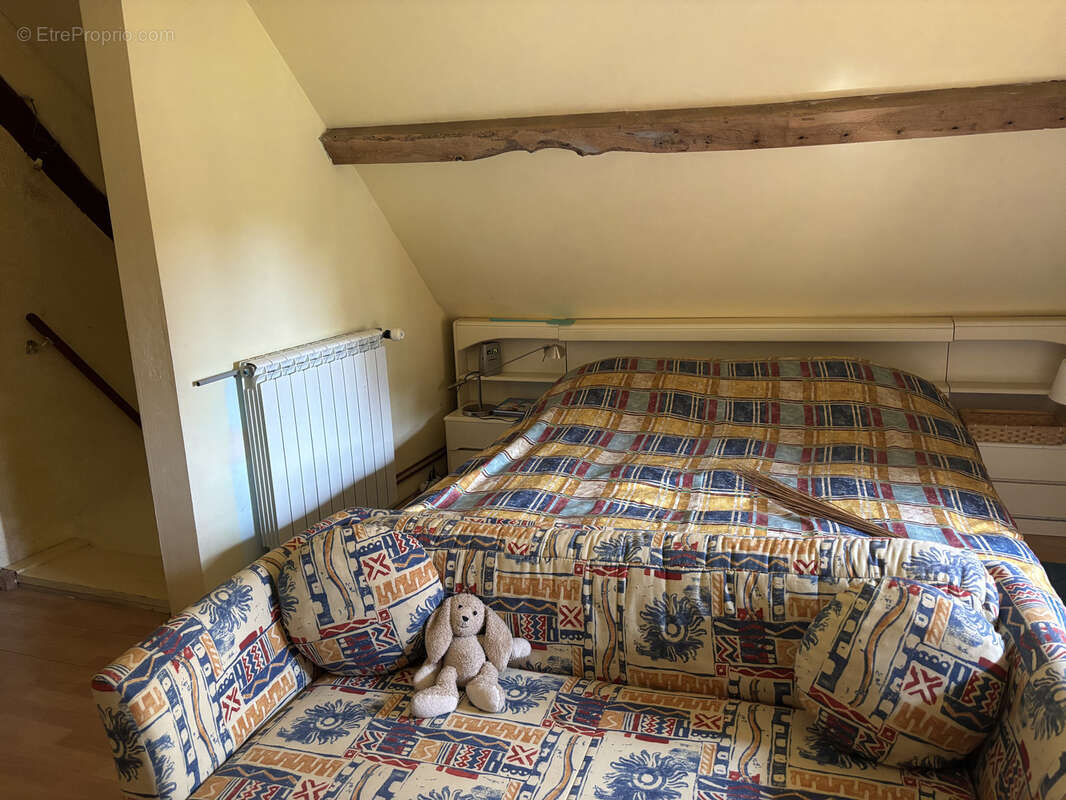 Maison à SAINT-DENIS-DE-JOUHET