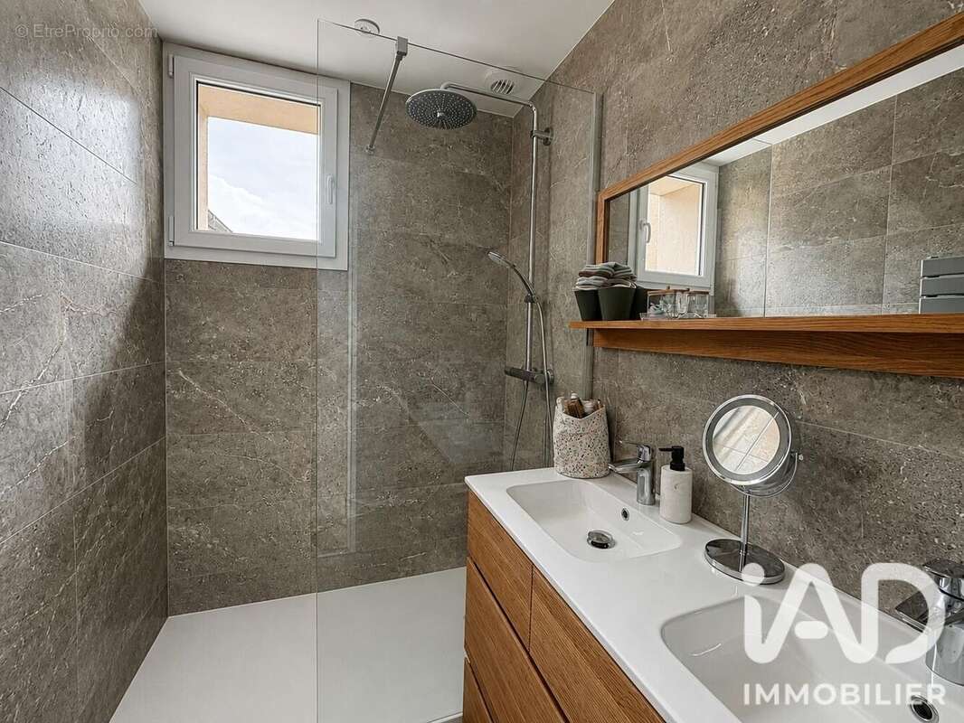 Maison 108 m² à Marolles-En-Brie  - photo 6