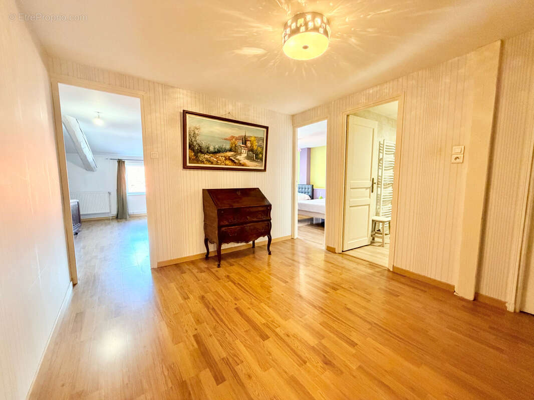 Maison à CHOLOY-MENILLOT