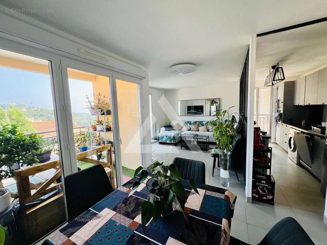 Appartement à LA TURBIE