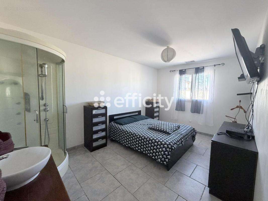 Maison à MOULEYDIER