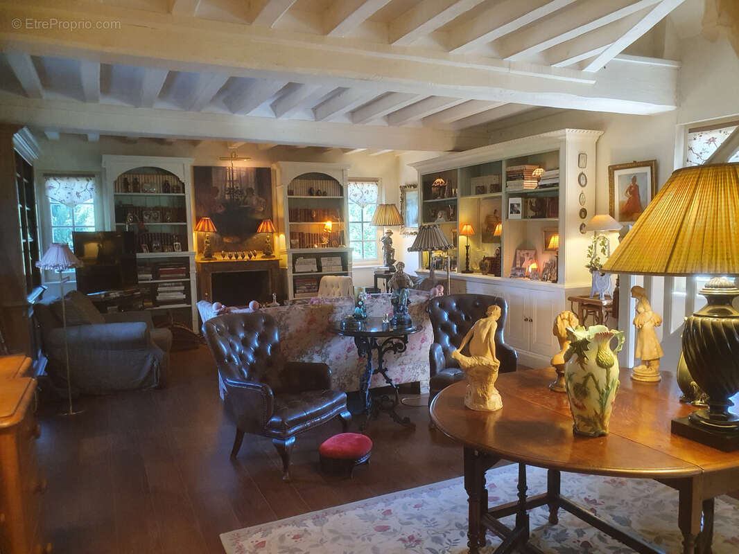 Maison à CORMEILLES