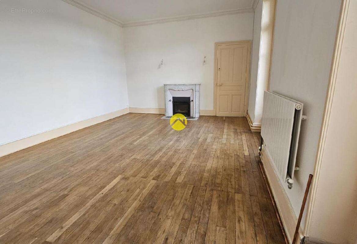 Maison à NERIS-LES-BAINS