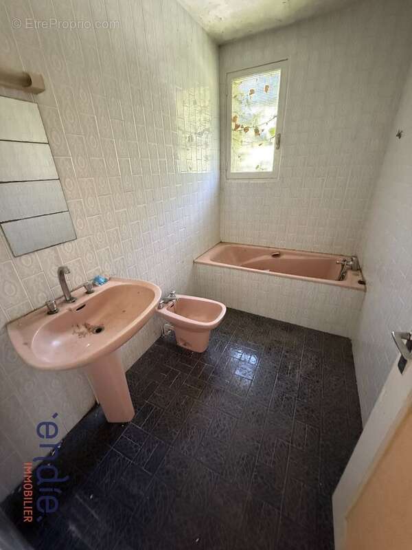 Maison à CHATEAUPONSAC