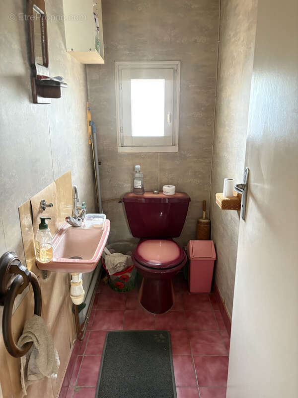 Maison à SAINT-JEAN-DE-LA-RUELLE