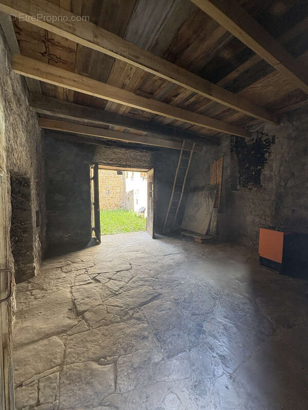 Autre à VIC-LE-COMTE