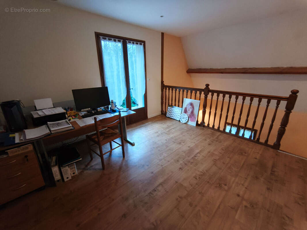 Maison à CENAC-ET-SAINT-JULIEN