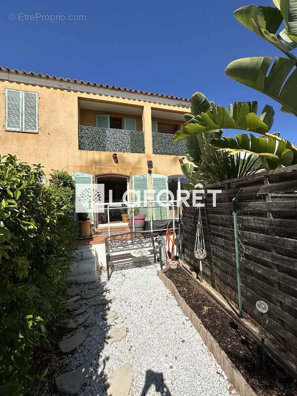 Maison à SAINT-LAURENT-DU-VAR