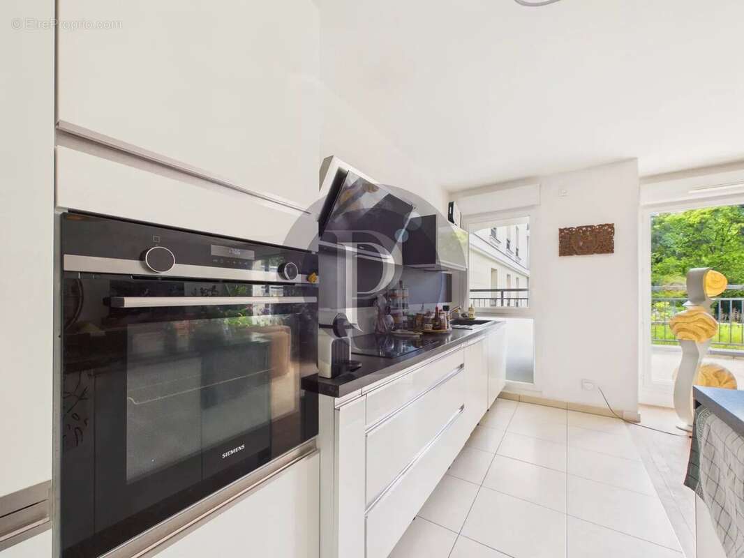 Appartement à LE PLESSIS-ROBINSON