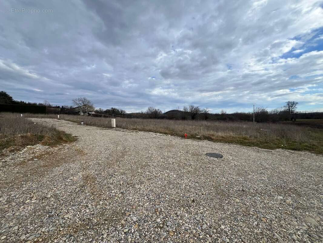 Terrain à MOISSIEU-SUR-DOLON