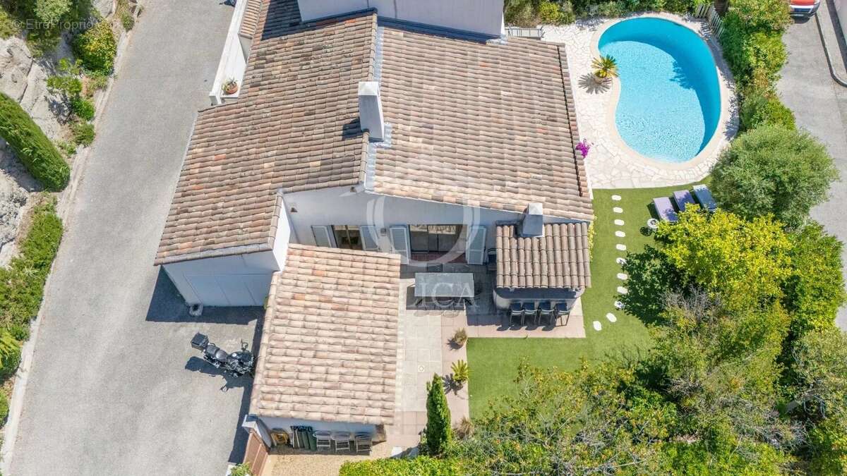 Maison à VILLENEUVE-LOUBET