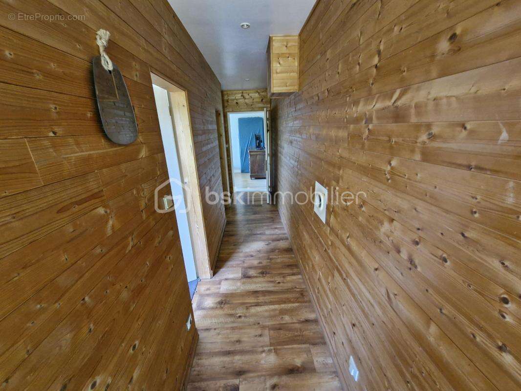 Charmante maison en pierre de 115m2 avec garage et dépendance sur son terrain clos de 800m2 à Camps-sur-l'Isle - photo 12