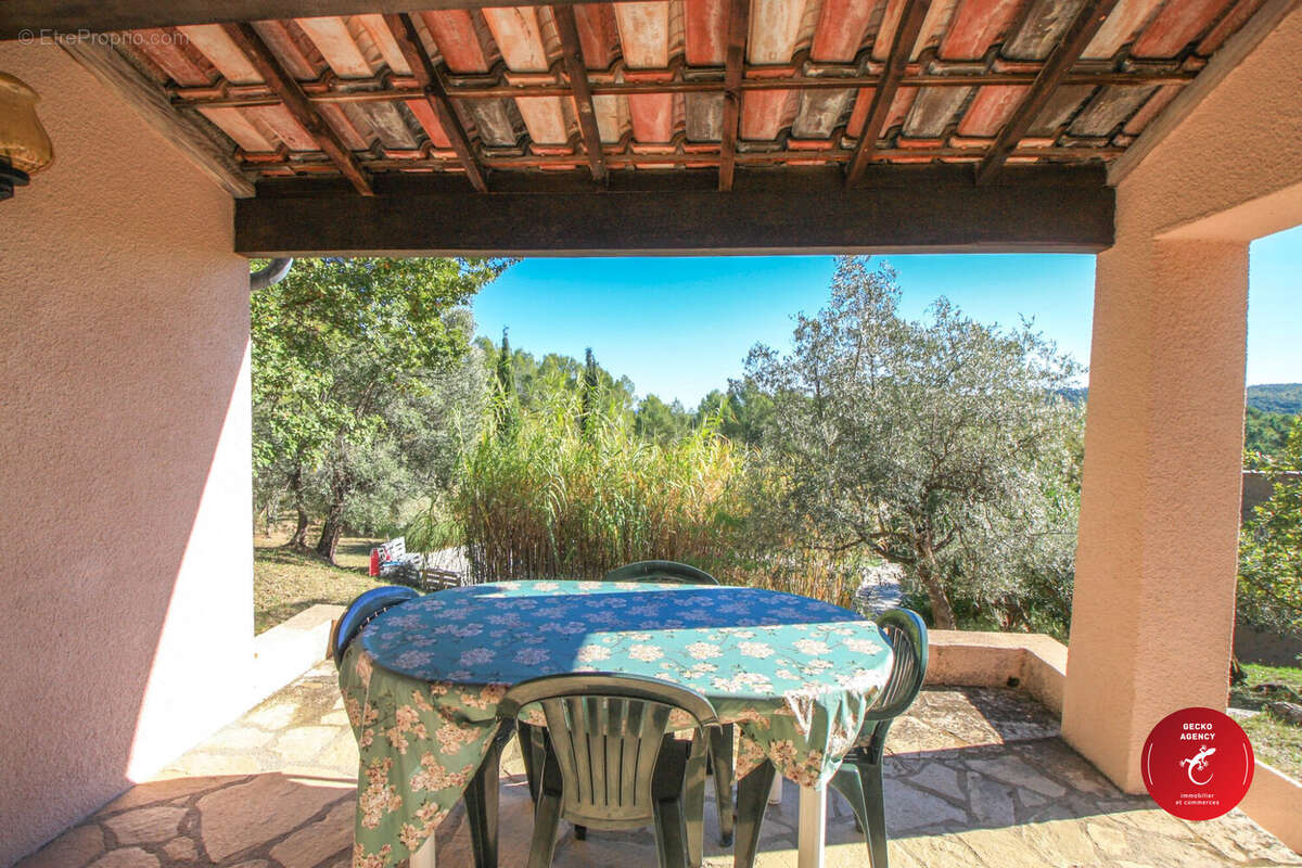 Maison à FIGANIERES