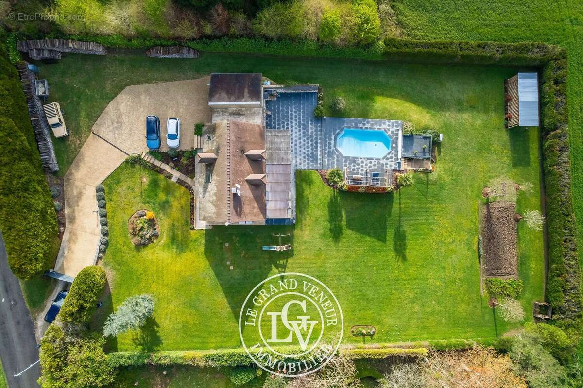 Maison à FONTAINEBLEAU