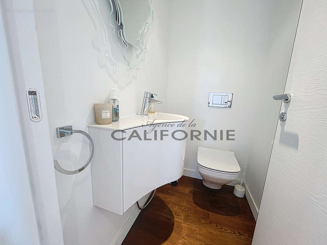 Appartement à MANDELIEU-LA-NAPOULE