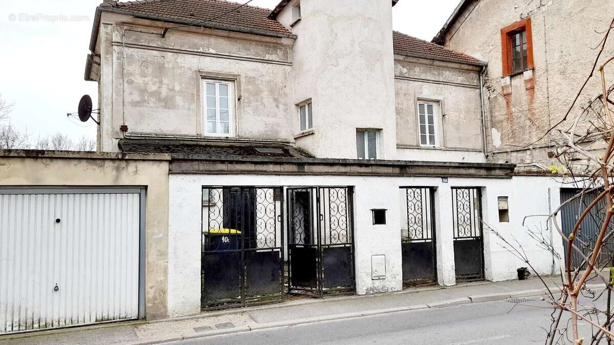 Appartement à CORBEIL-ESSONNES