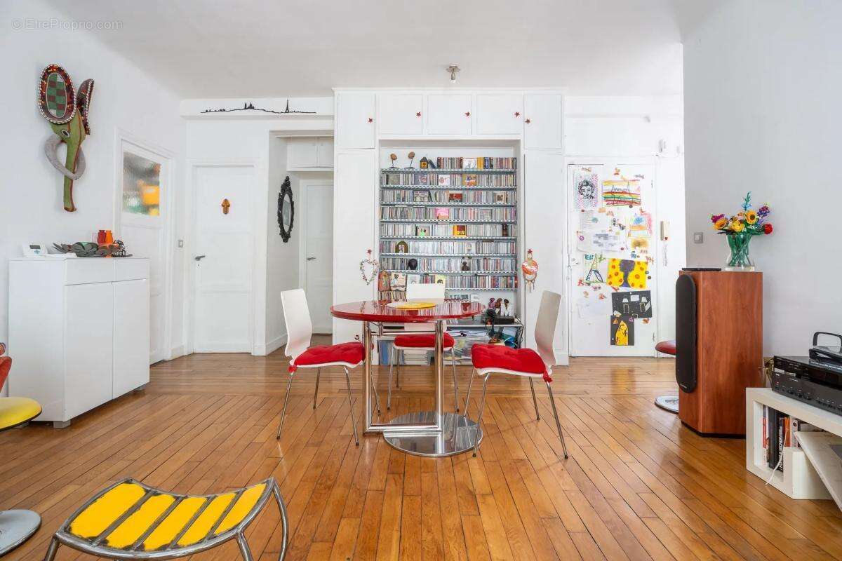 Appartement à PARIS-11E