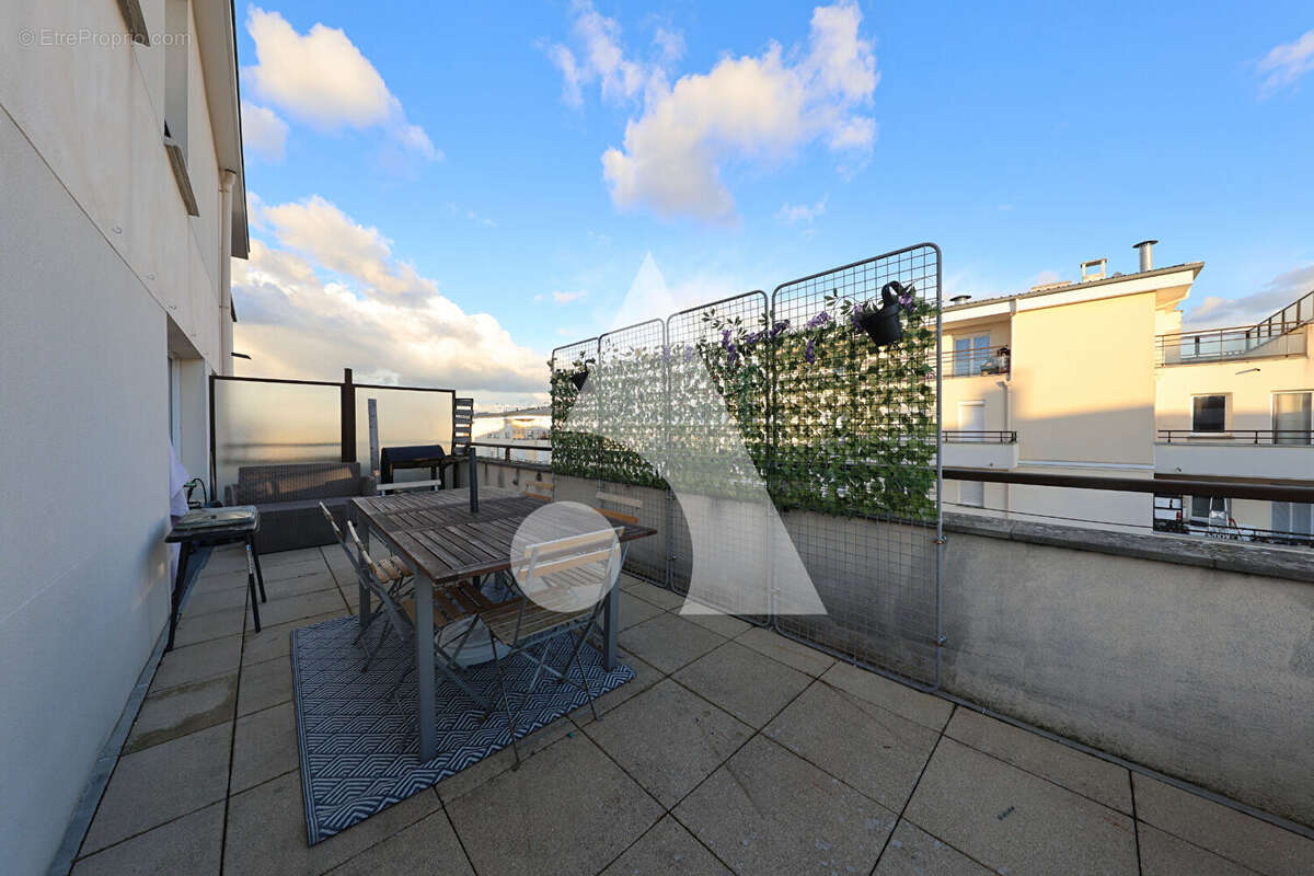 Appartement à CORBEIL-ESSONNES