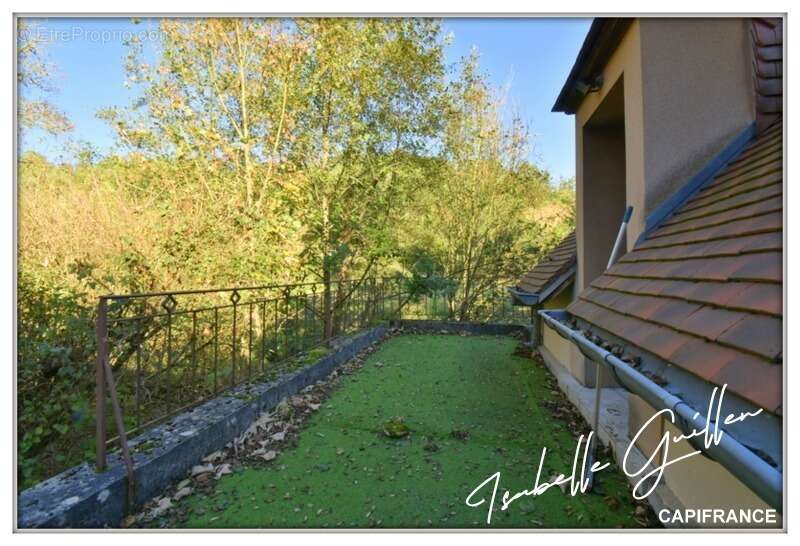 Maison à NERIS-LES-BAINS