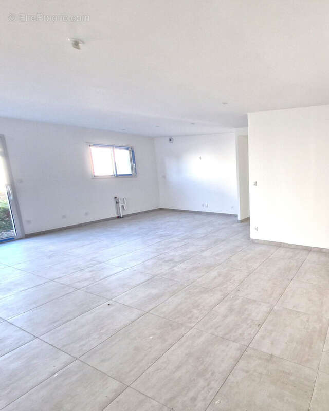 Appartement à CUERS