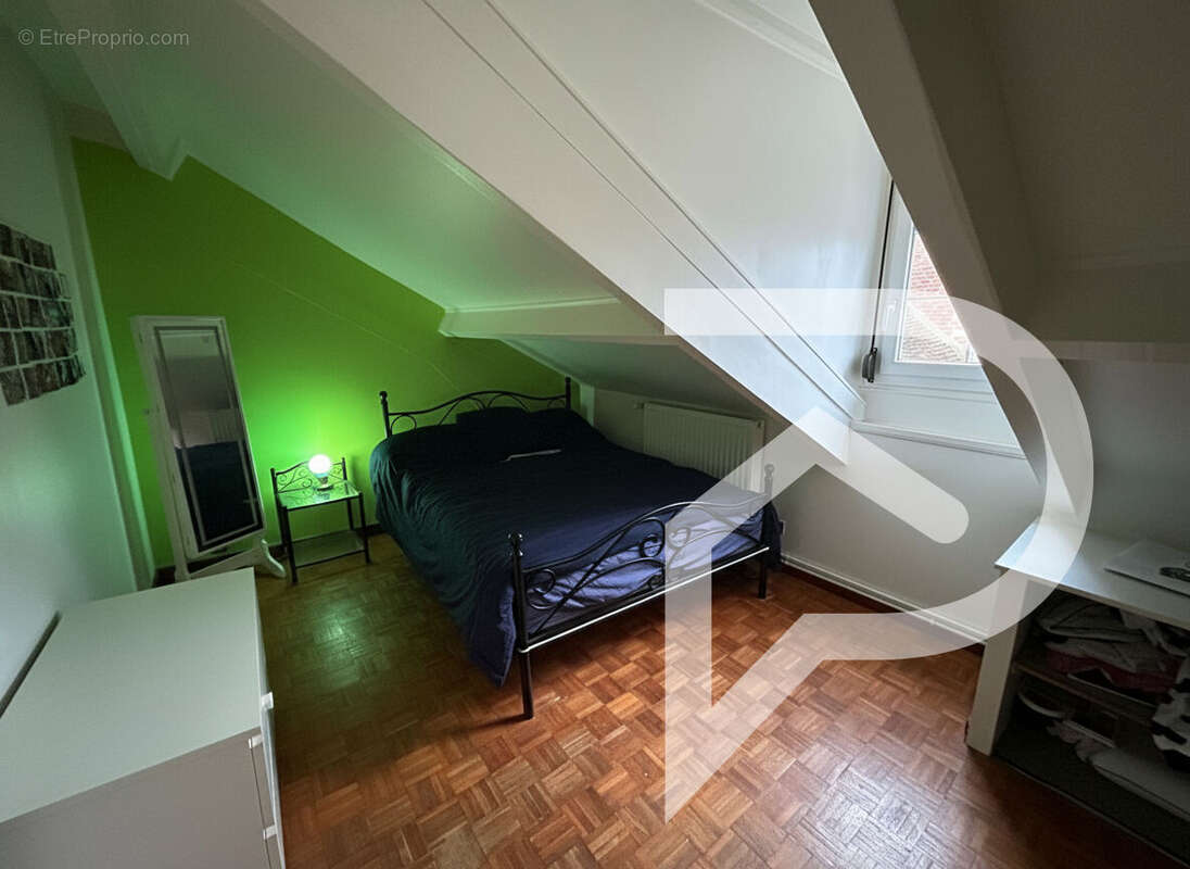 Maison à ESTREES-SAINT-DENIS