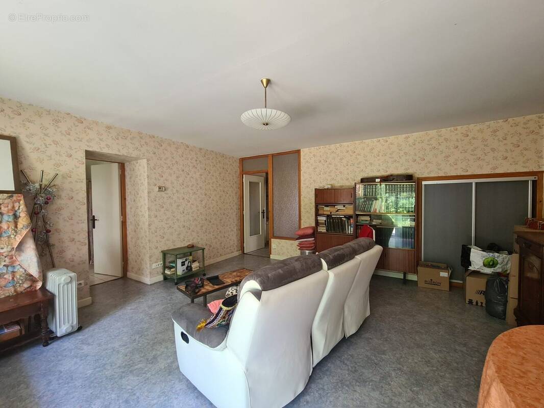 Maison 140 m² à Lavigny  - photo 4