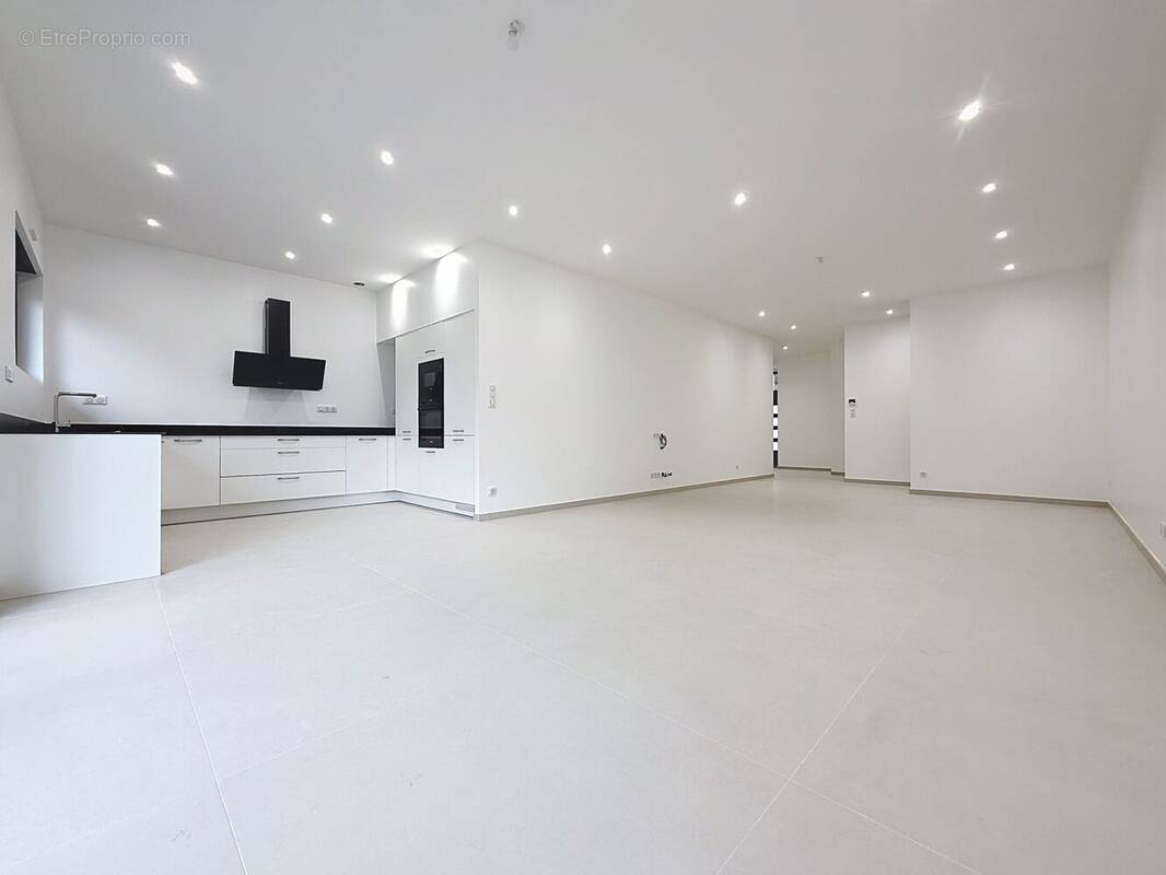 Appartement à CRAVANCHE