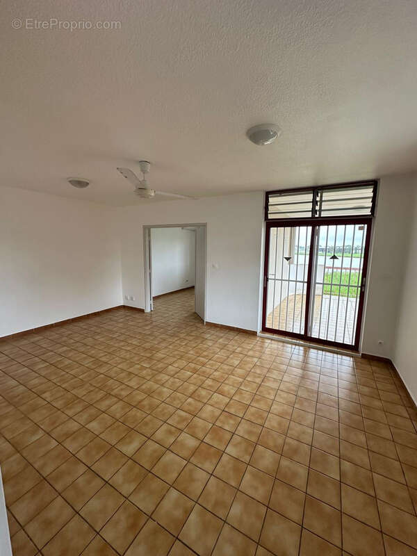 Appartement à KOUROU