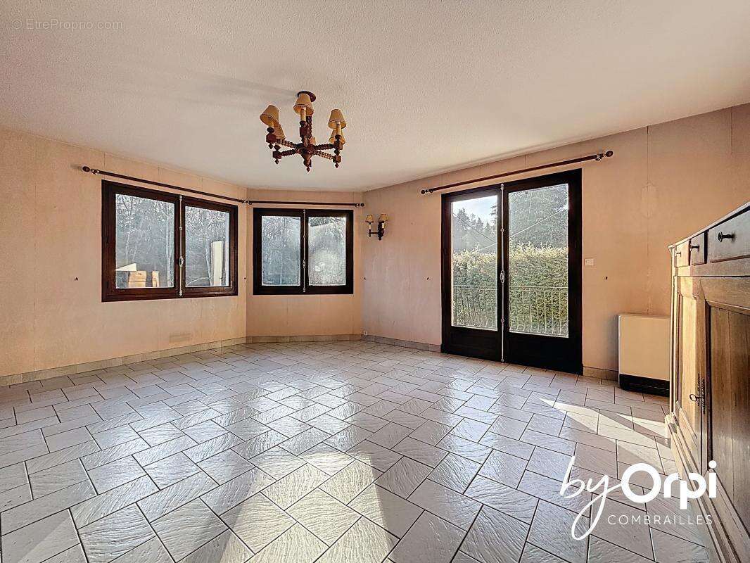 Maison à SAINT-ELOY-LES-MINES