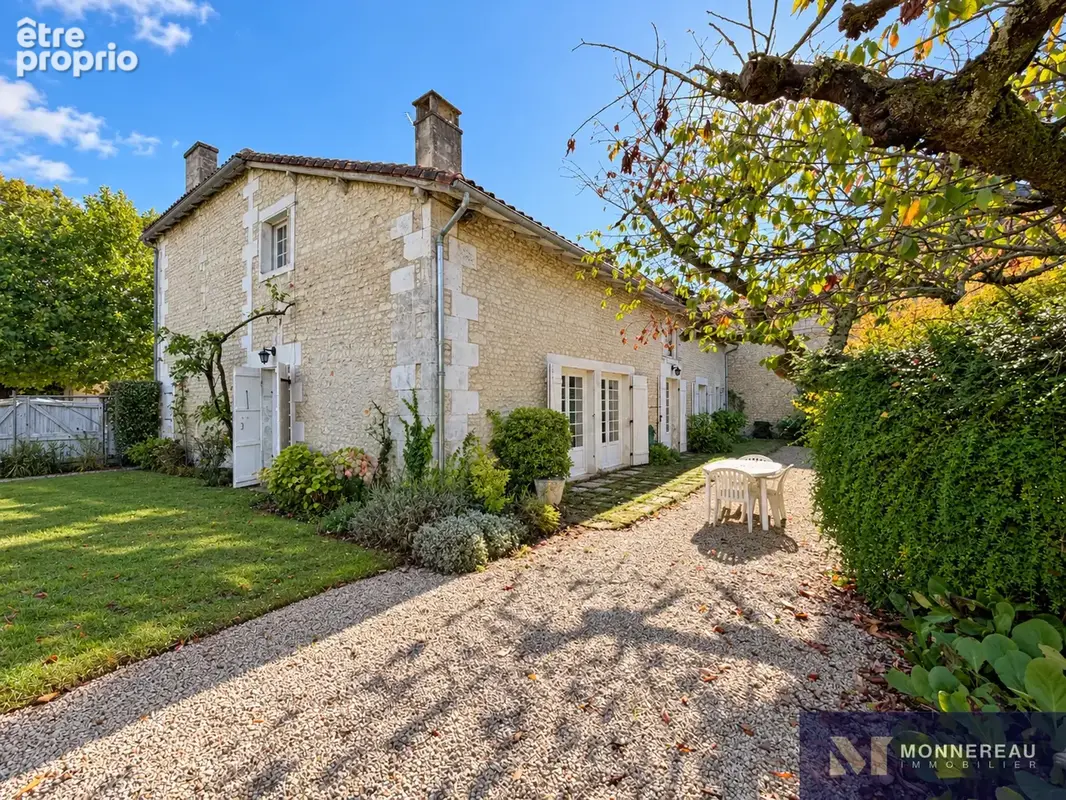 Maison ancienne en coeur de ville avec jardin et garage - photo 27