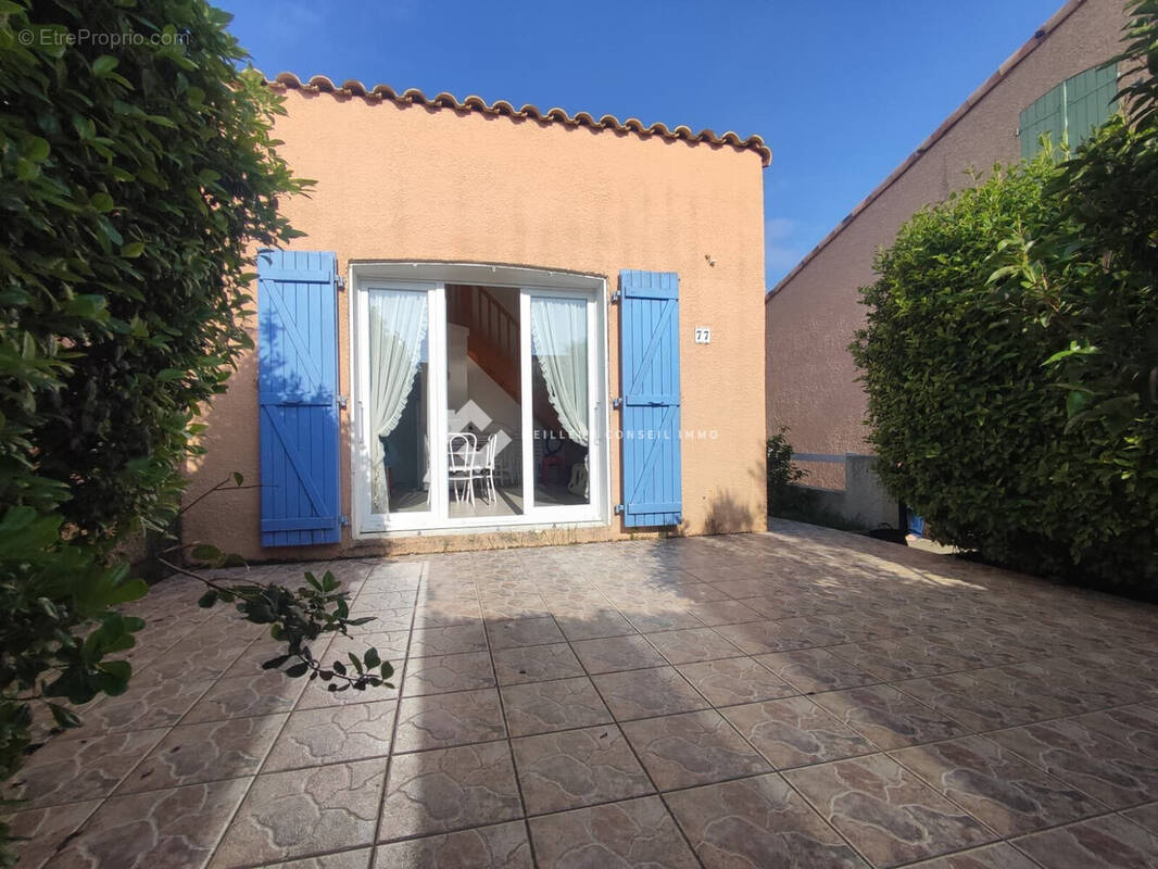 Maison à FLEURY