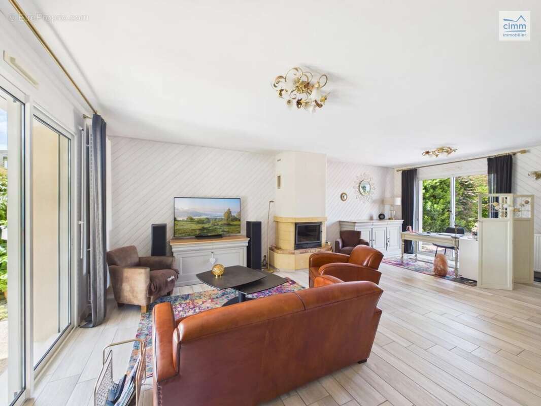 Maison de 120 m² sur un terrain de 1260 m² - photo 4