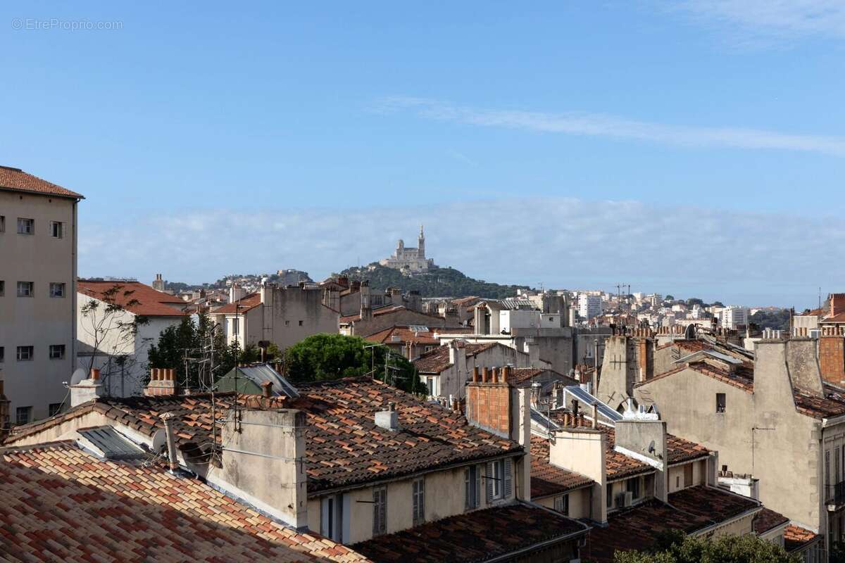 Vue appartement - Appartement à MARSEILLE-1E