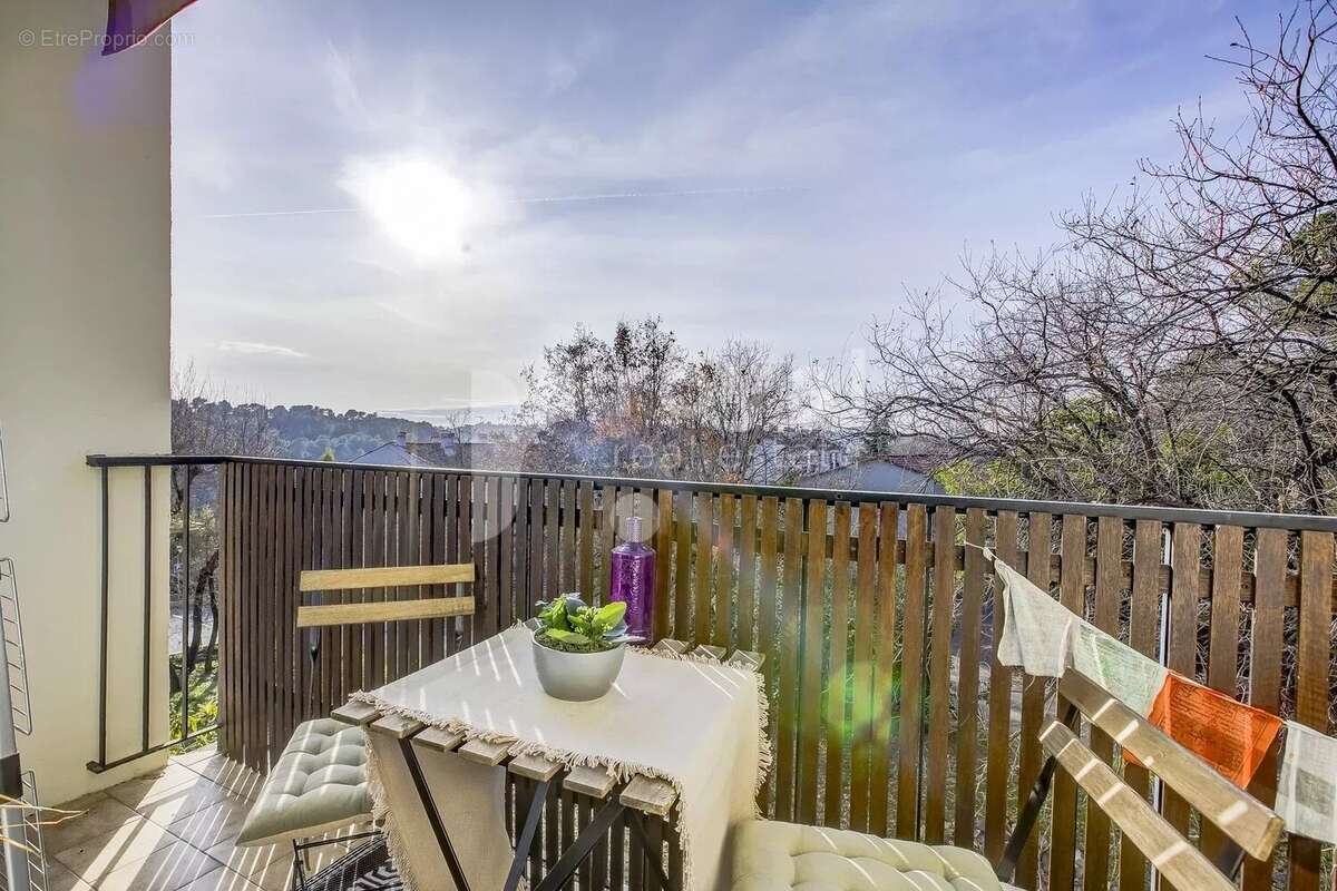 Appartement à VALBONNE