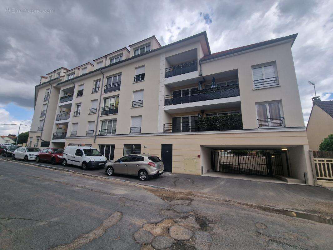 Appartement à BROU-SUR-CHANTEREINE