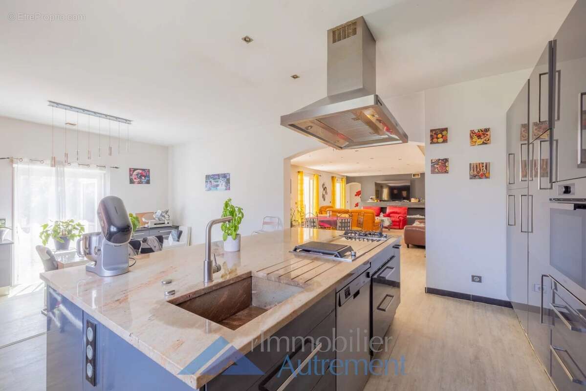 Maison à CARRY-LE-ROUET