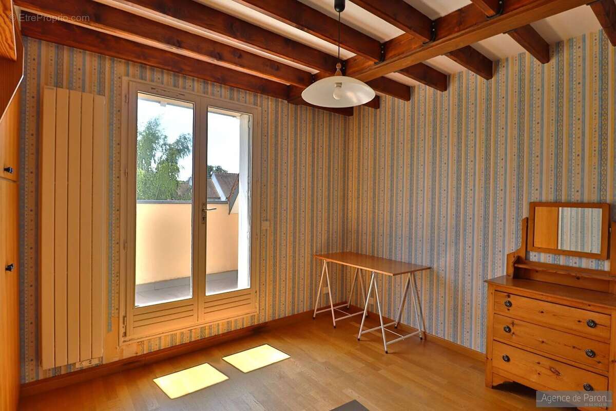 Maison à VERRIERES-LE-BUISSON