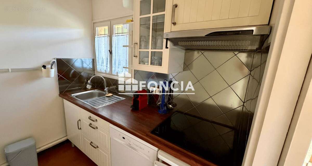 Appartement à BORMES-LES-MIMOSAS