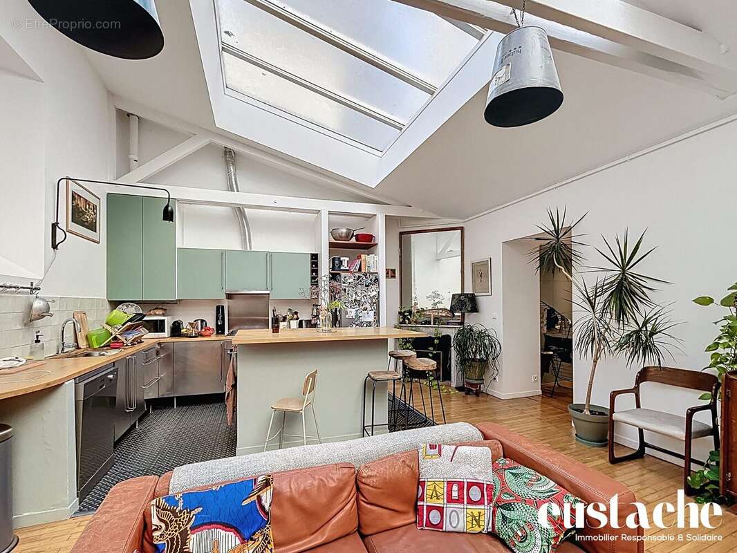 Appartement à PARIS-11E