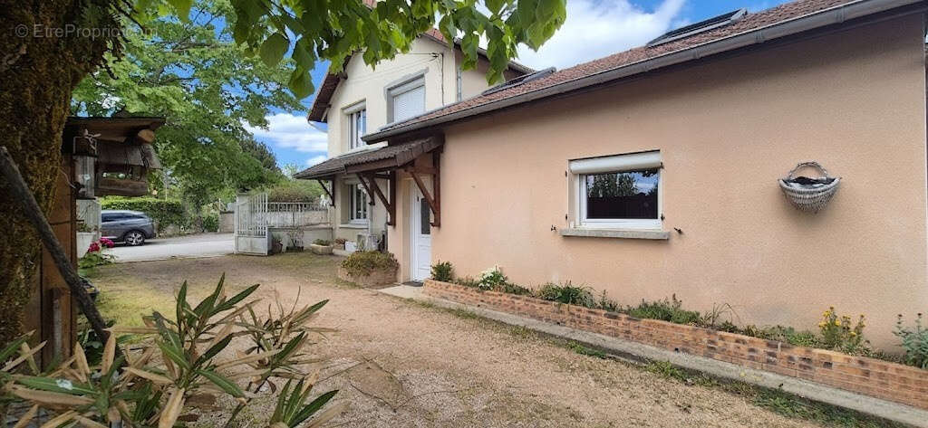 Maison à TREPT