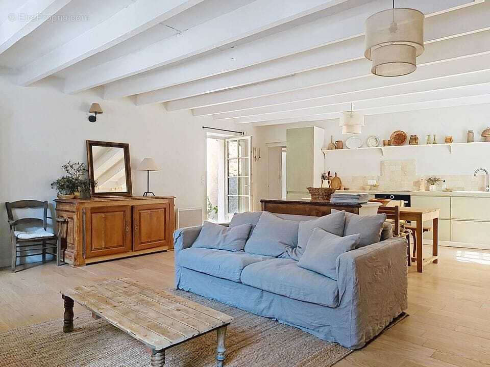 Maison en pierre rénovée avec annexe et bel extérieur, cœur de village - 33790 Pellegrue - photo 2