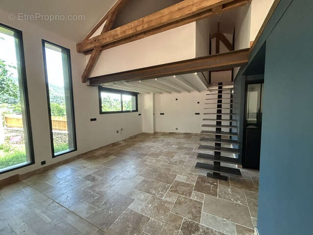 Belle maison neuve ossature bois à vendre à ANNONAY avec terrain attenant. - photo 8