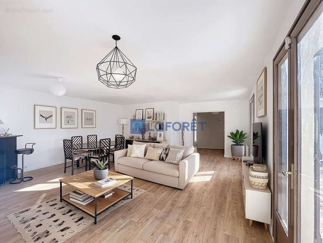 Maison à SAINTRY-SUR-SEINE