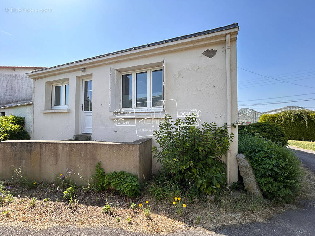 Maison à SAINT-JULIEN-DE-CONCELLES