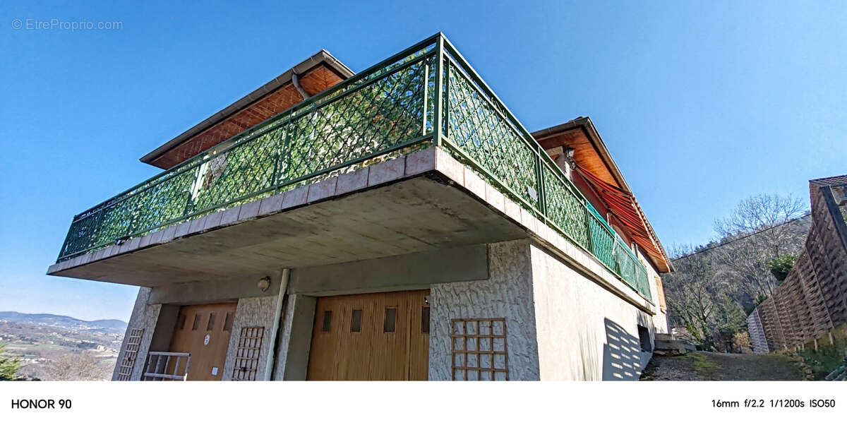 Maison à LE CRESTET