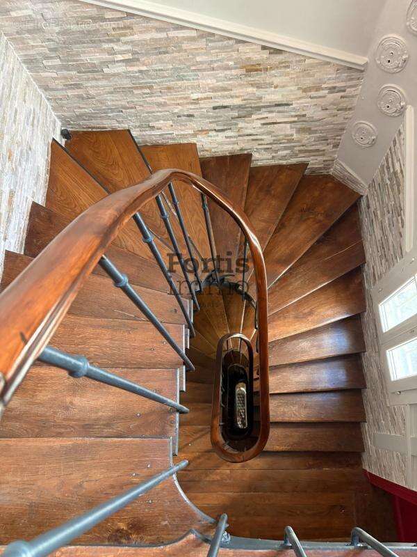 Appartement à PARIS-7E