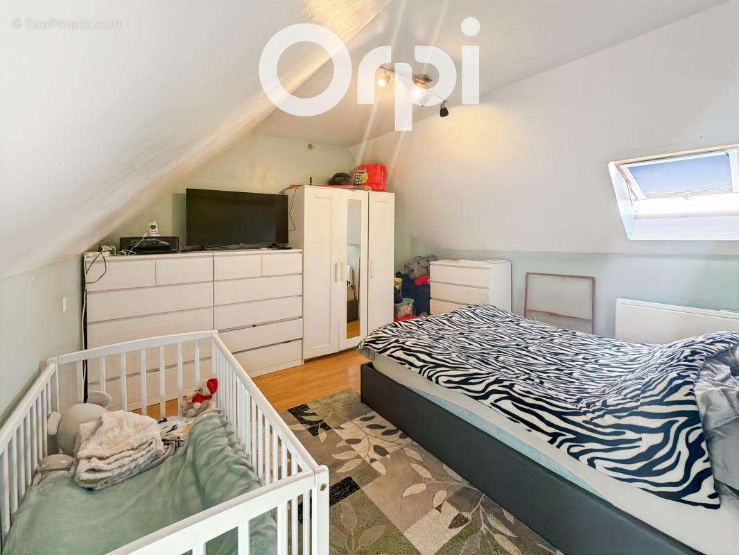 Maison à ESTREES-SAINT-DENIS