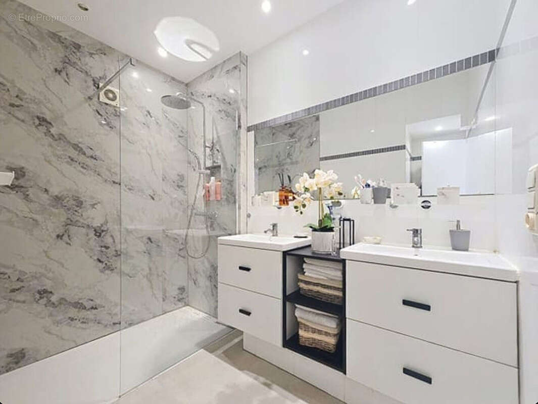 Appartement à NANTERRE