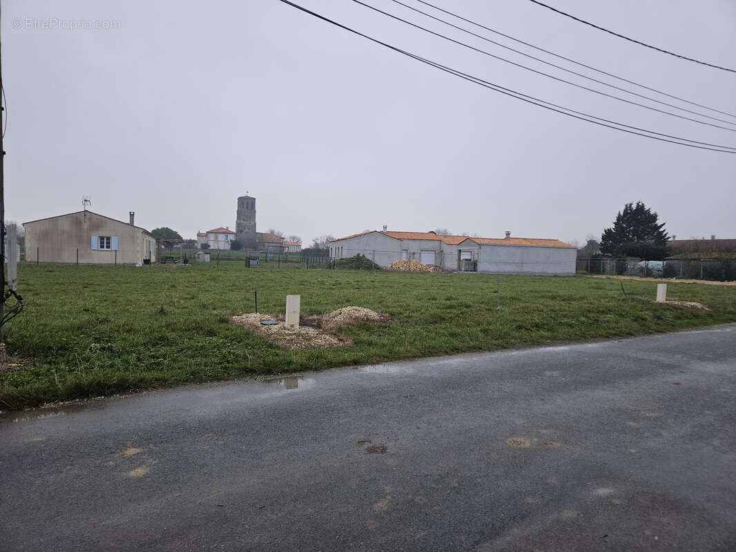 Centre Bourg THEZAC - photo 2